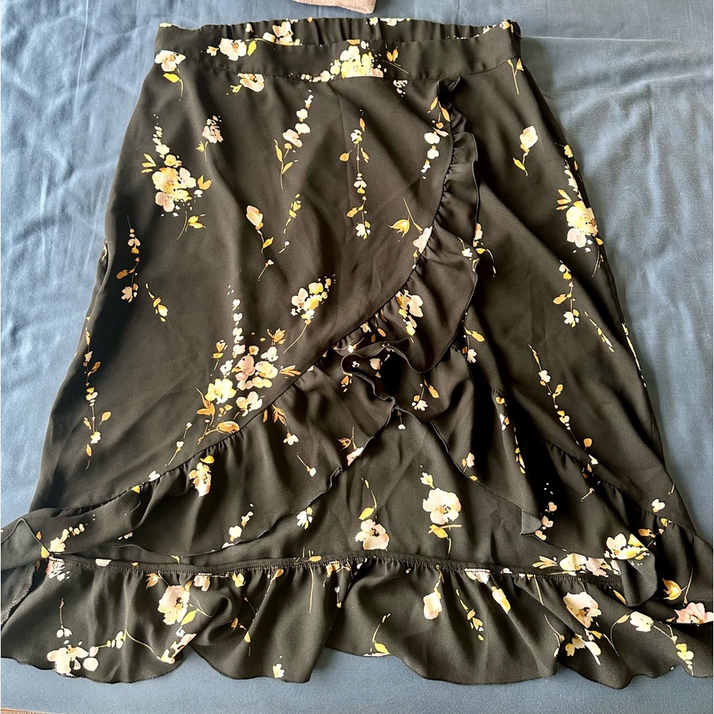 LC Lauren Conrad Black Floral Midi Skirt